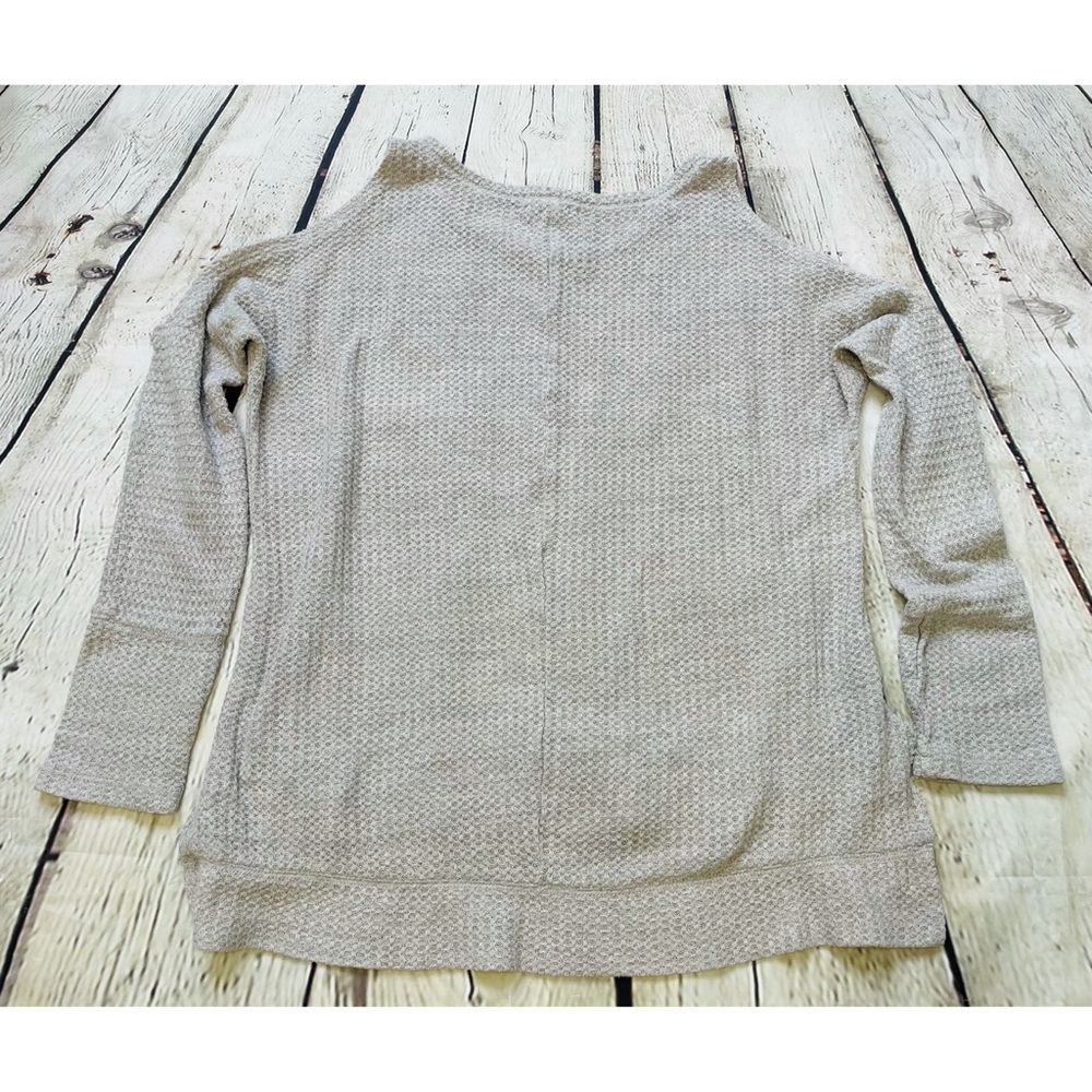 Signify Grey Knit Cold Shoulder Top - Picture 8 of 12